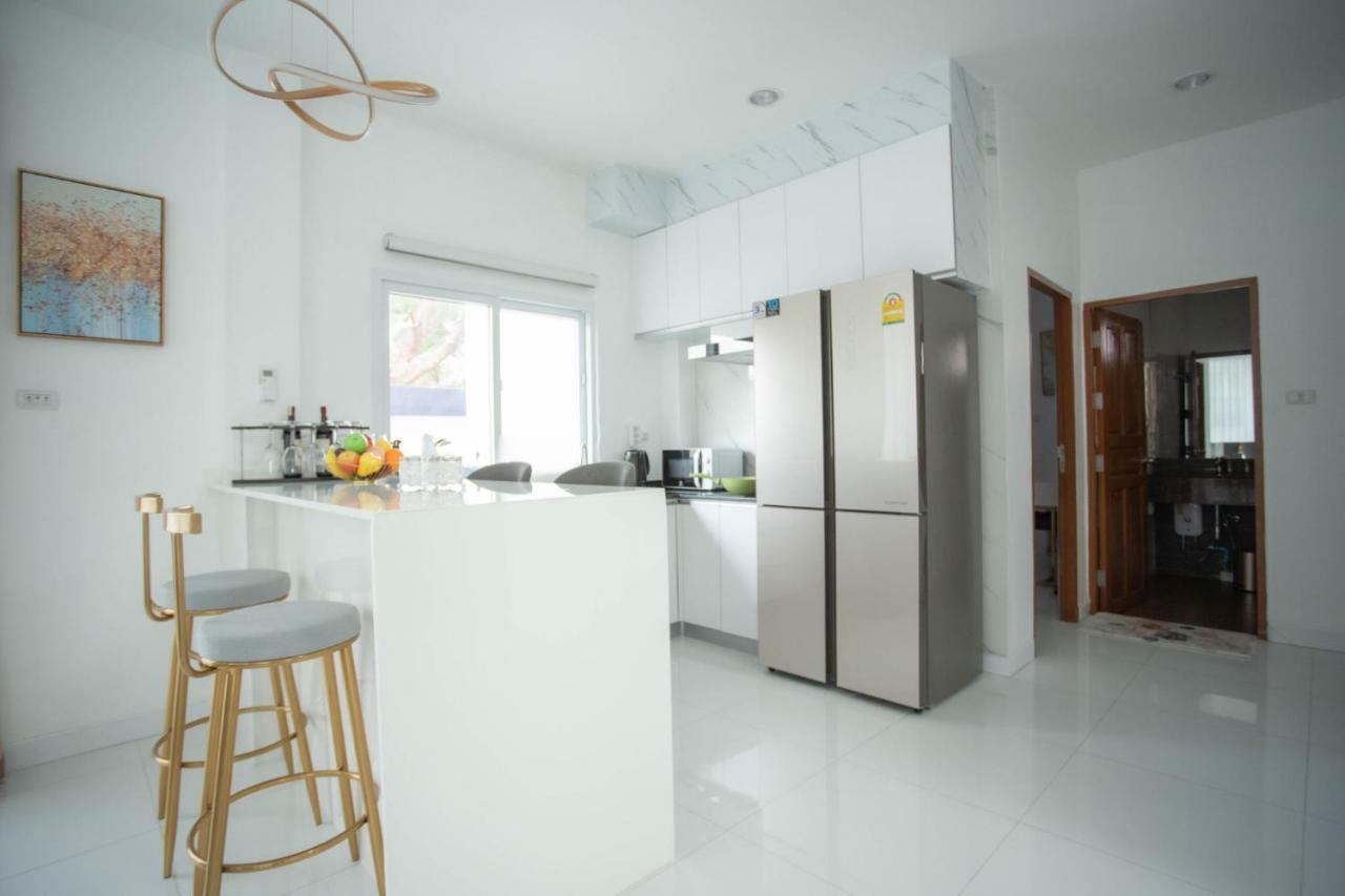 Kw Pool Villa Pattaya Extérieur photo