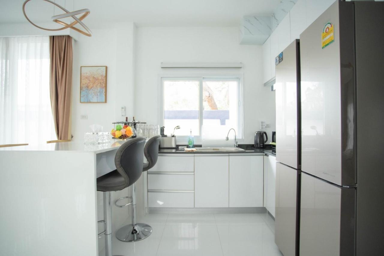 Kw Pool Villa Pattaya Extérieur photo