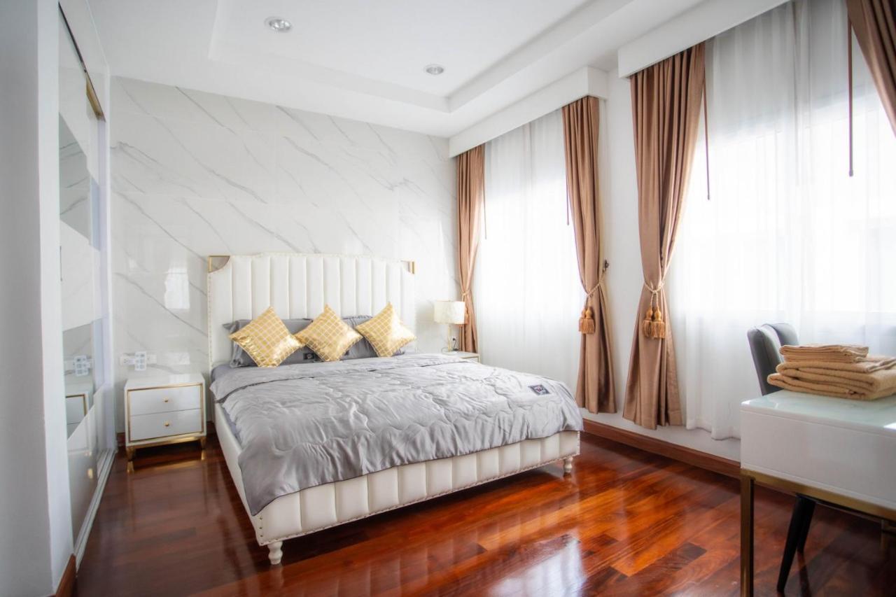 Kw Pool Villa Pattaya Extérieur photo