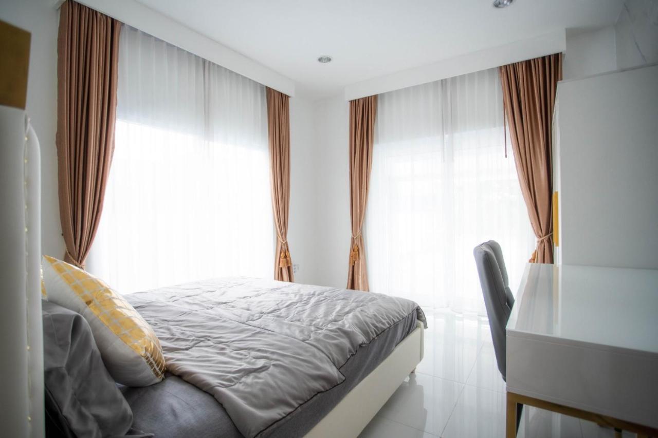 Kw Pool Villa Pattaya Extérieur photo